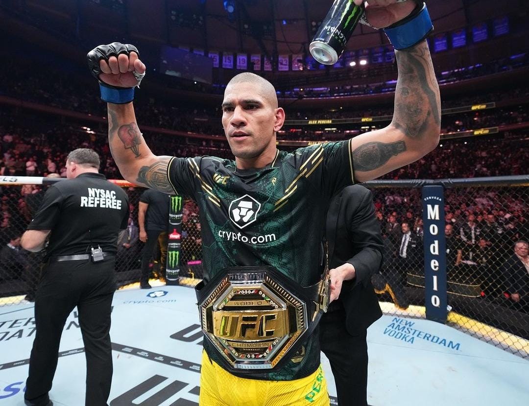 alex poatan pereira entra história ufc cinturão campeão israel adesanya